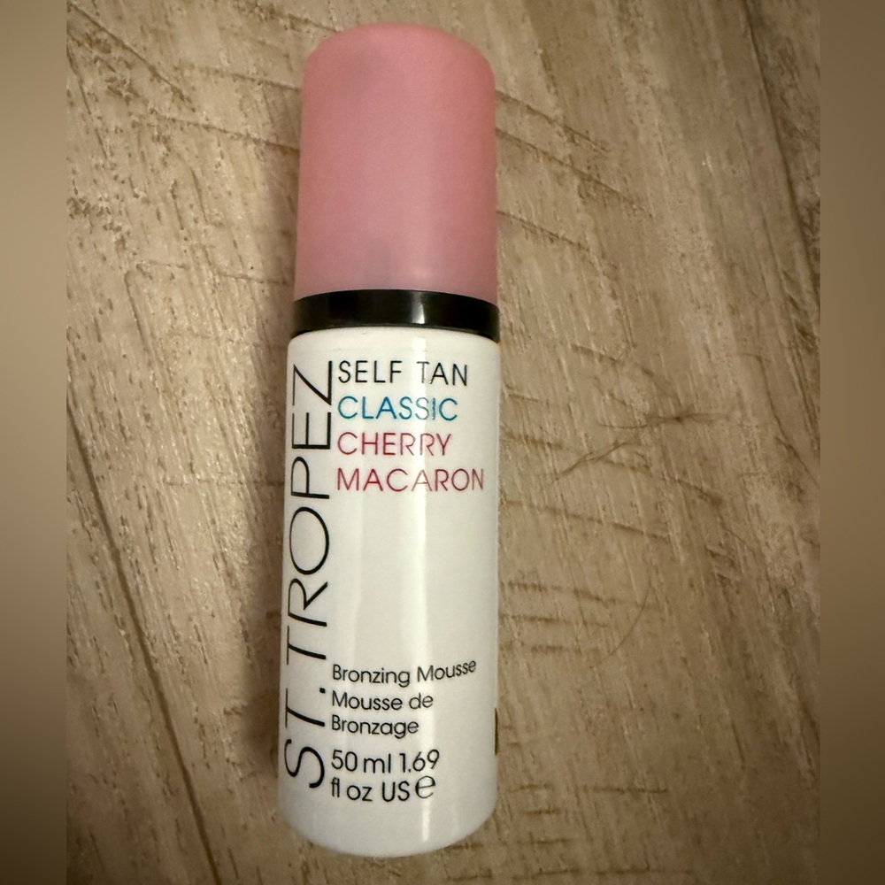 St. Tropez Cherry Macaron Self Tan Mousse